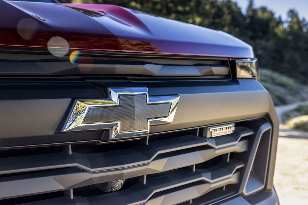 2023 Chevrolet Colorado Trail Boss test drive review