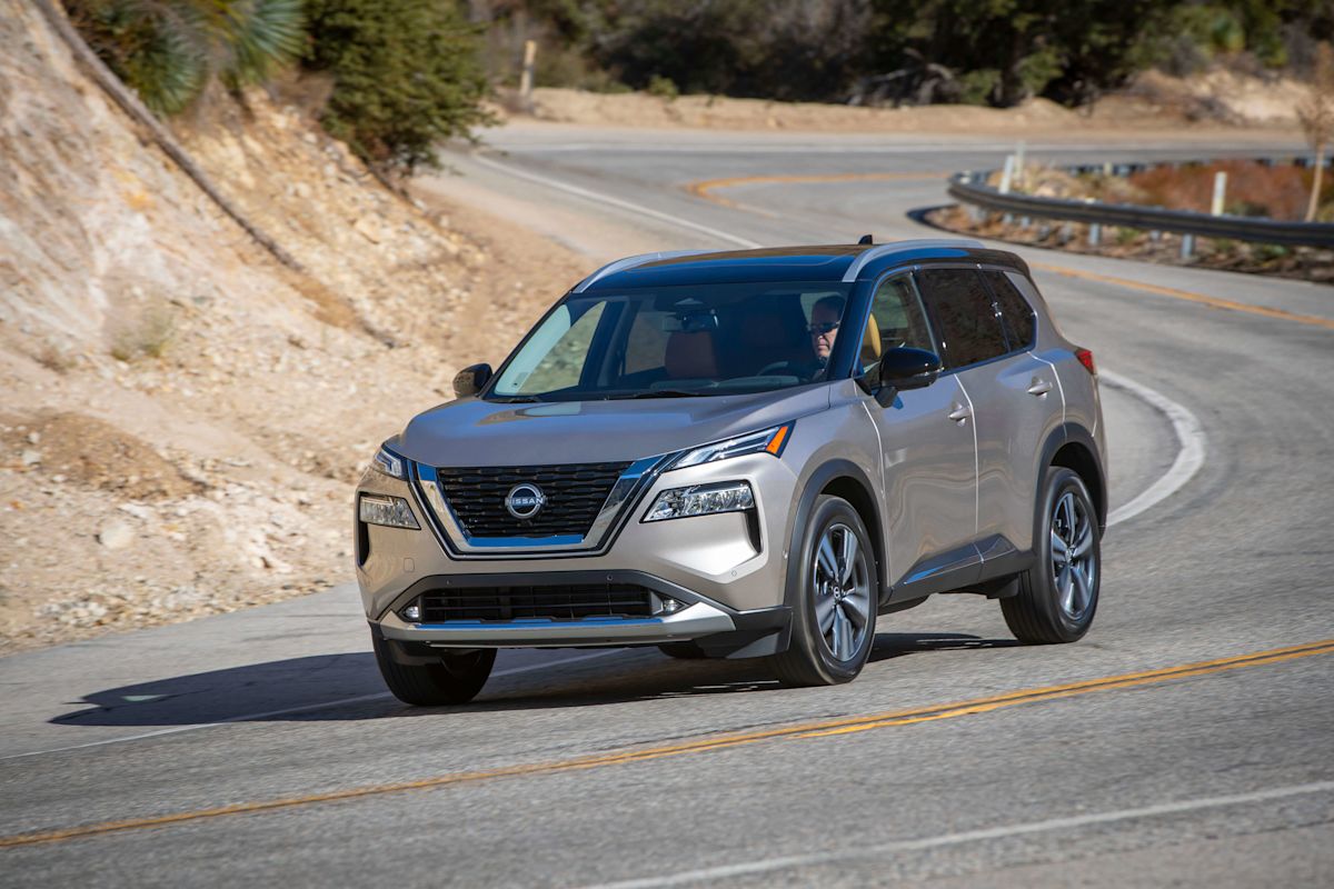 2022 Nissan Rogue Platinum AWD Test Drive Review 3