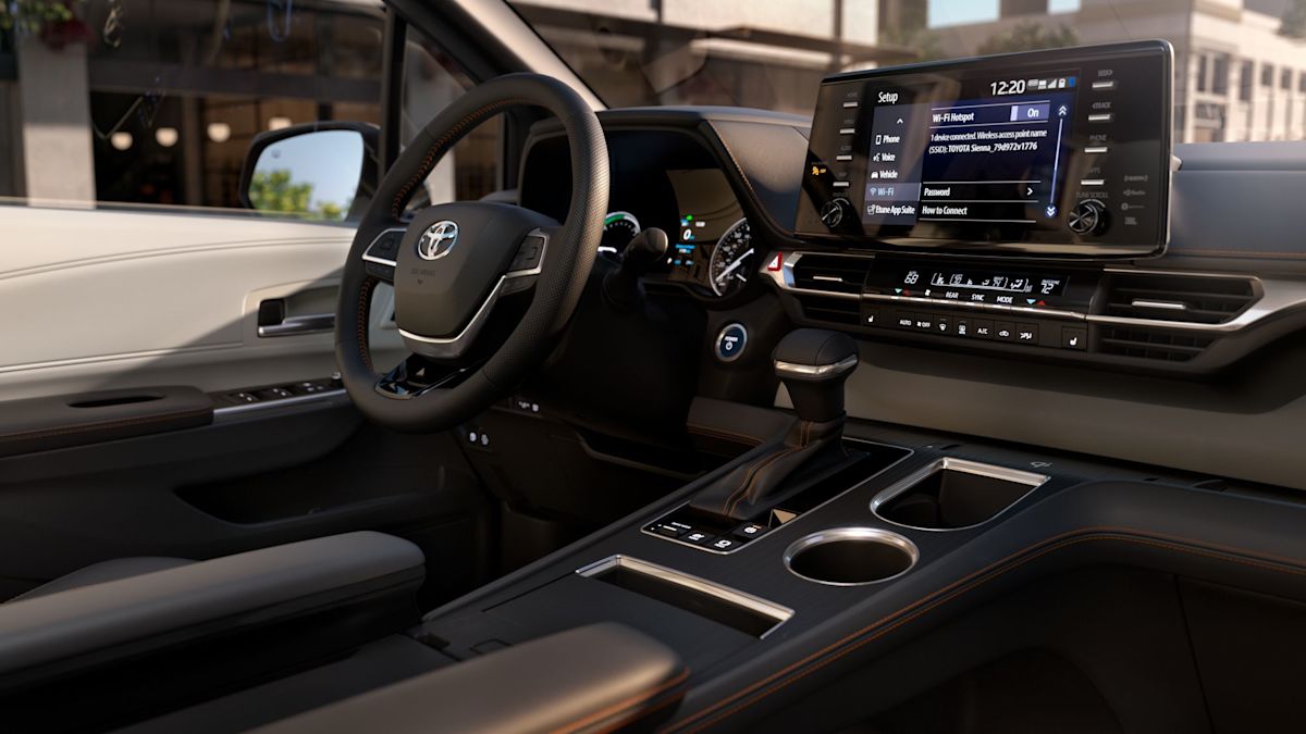 2023 Toyota Sienna Woodland Edition test drive review