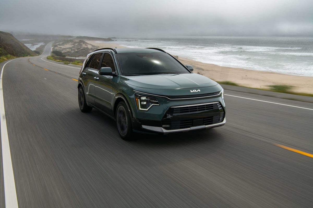 2023 Kia Niro SX Touring test drive review