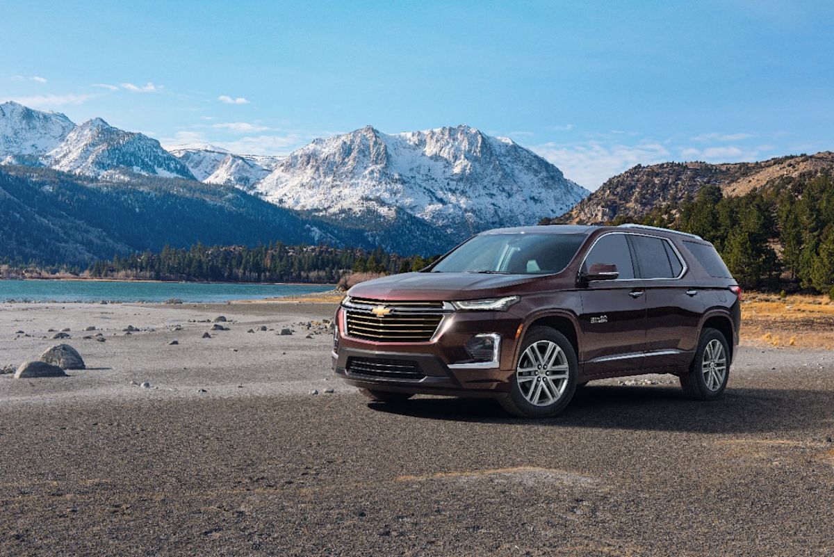 2022 Chevrolet Traverse RS AWD Test Drive Review 1