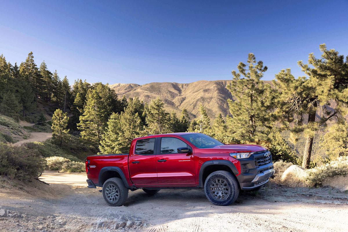 2023 Chevrolet Colorado Trail Boss test drive review