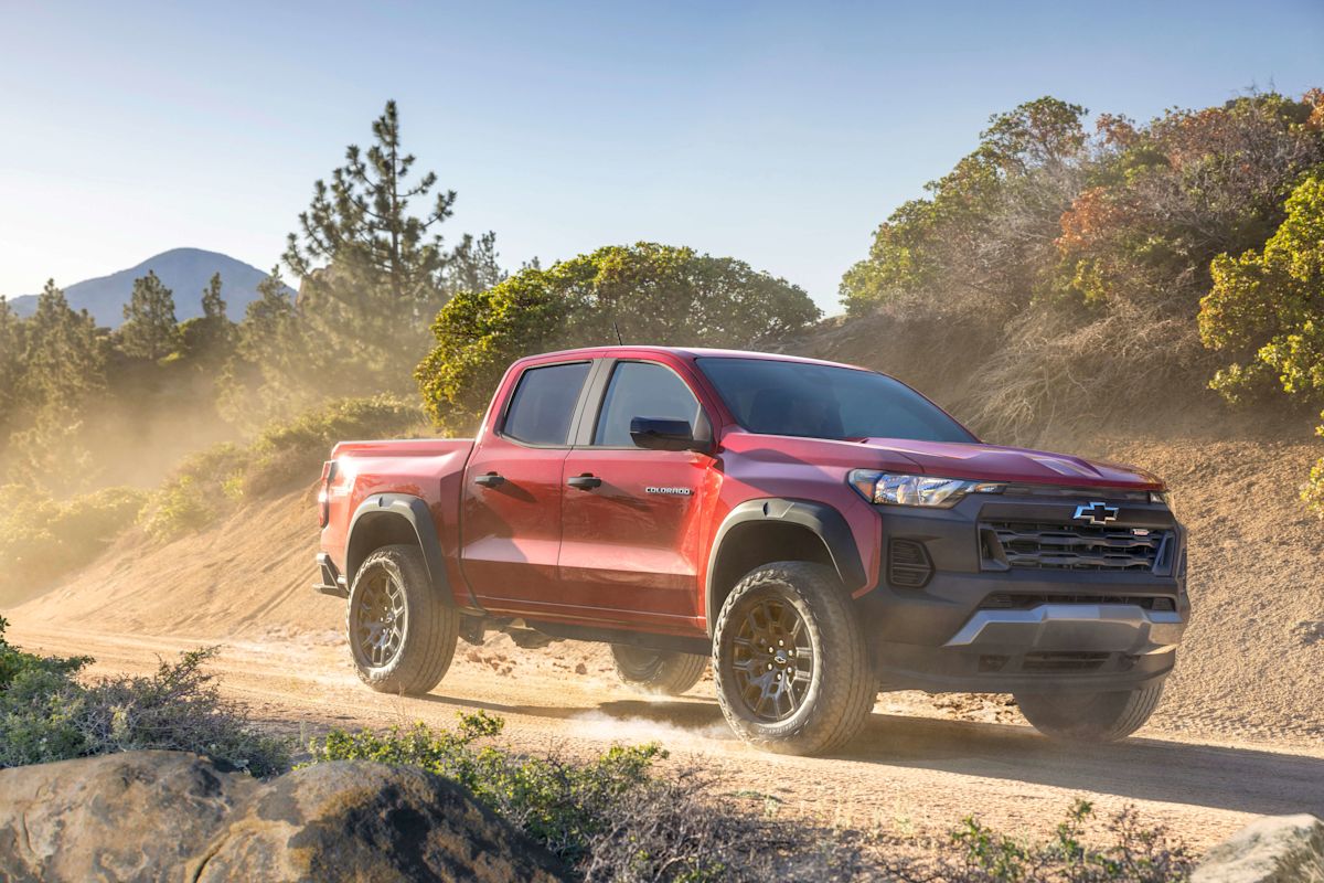 2023 Chevrolet Colorado Trail Boss test drive review