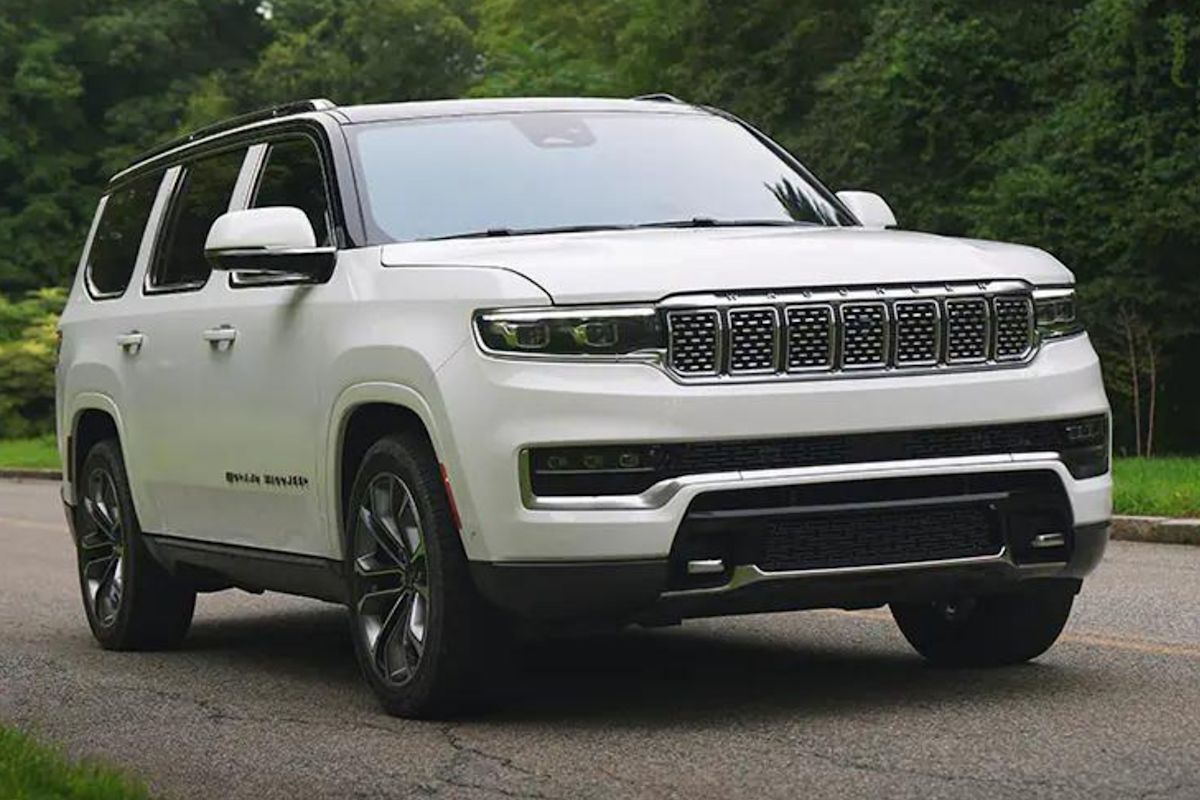 2023 Jeep Grand Wagoneer L Goes Bigger and Better