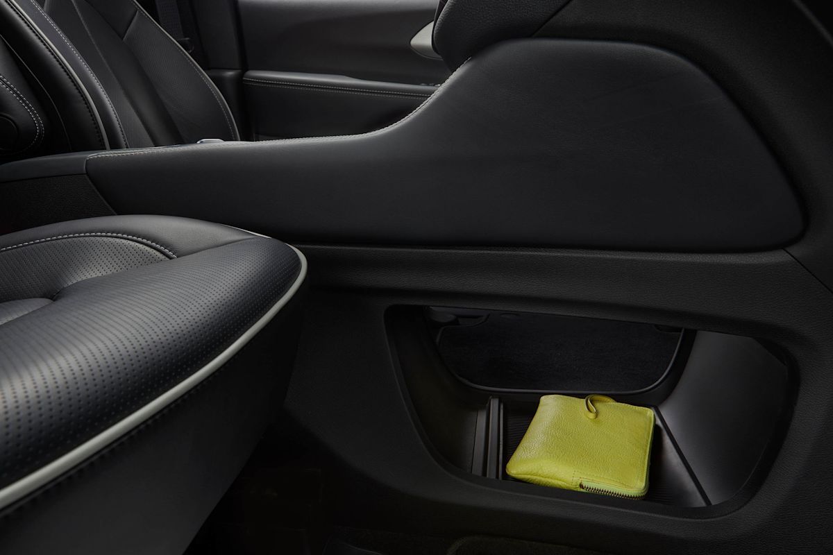 2022 Chrysler Pacifica Limited AWD Test Drive Review 4