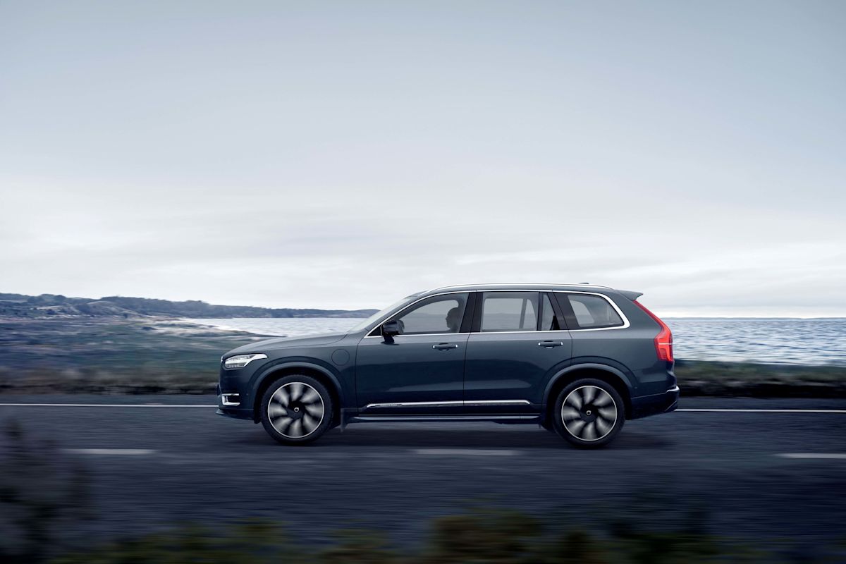 2023 Volvo XC90 Recharge Ultimate test drive review