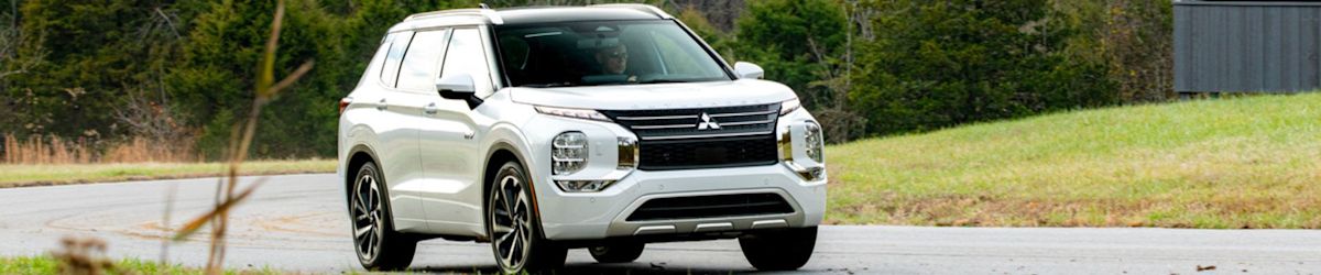 2023 Mitsubishi Outlander PHEV SEL S-AWC test drive review